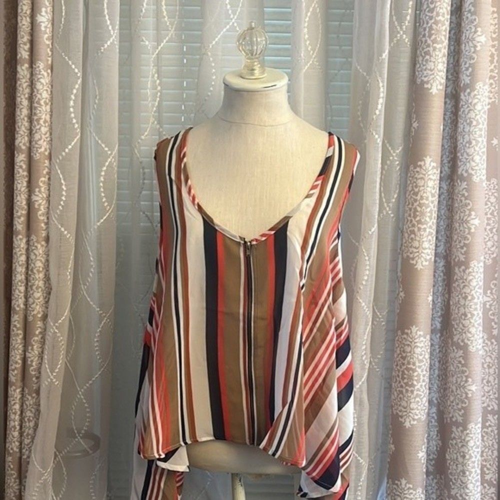 NWT Truth NYC Plus Size Top 1X | Chic & Flowy